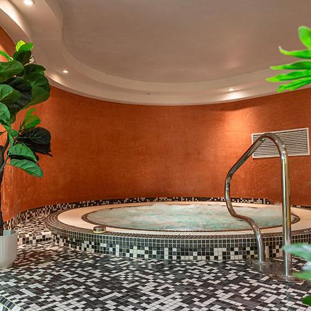 Le Mauritia Hotel Et Spa ปอร์นิก ภายนอก รูปภาพ