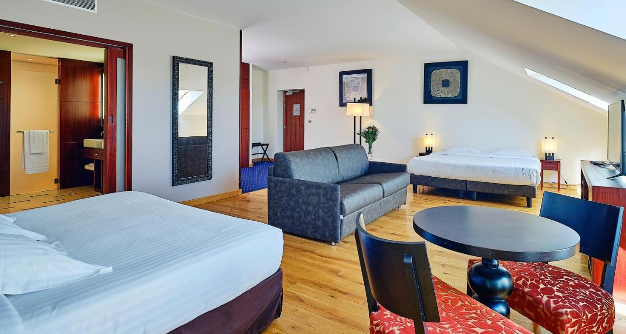 Le Mauritia Hotel Et Spa ปอร์นิก ภายนอก รูปภาพ