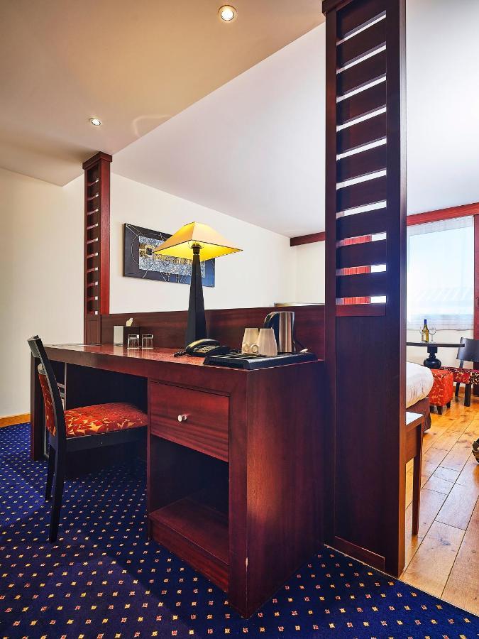 Le Mauritia Hotel Et Spa ปอร์นิก ภายนอก รูปภาพ